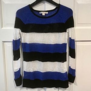 Adorable long sleeve knit top
